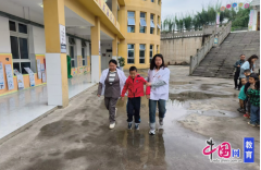 <b>并向学校食物平安应急带领小</b>